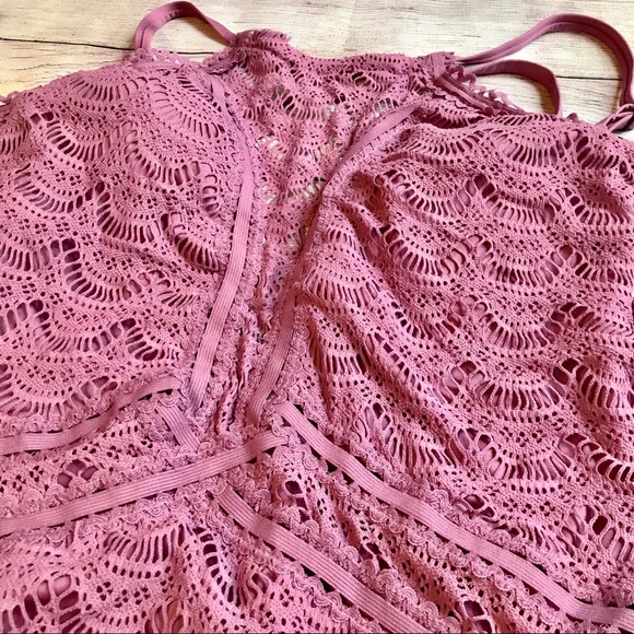 SOLD  Becca Etc. Rebecca Virtue onepiece L 2x - Picture 4 of 10